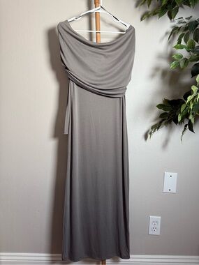 H&M Gray Off The Shoulder Long Sleeve Maxi Dress Size Medium NWT